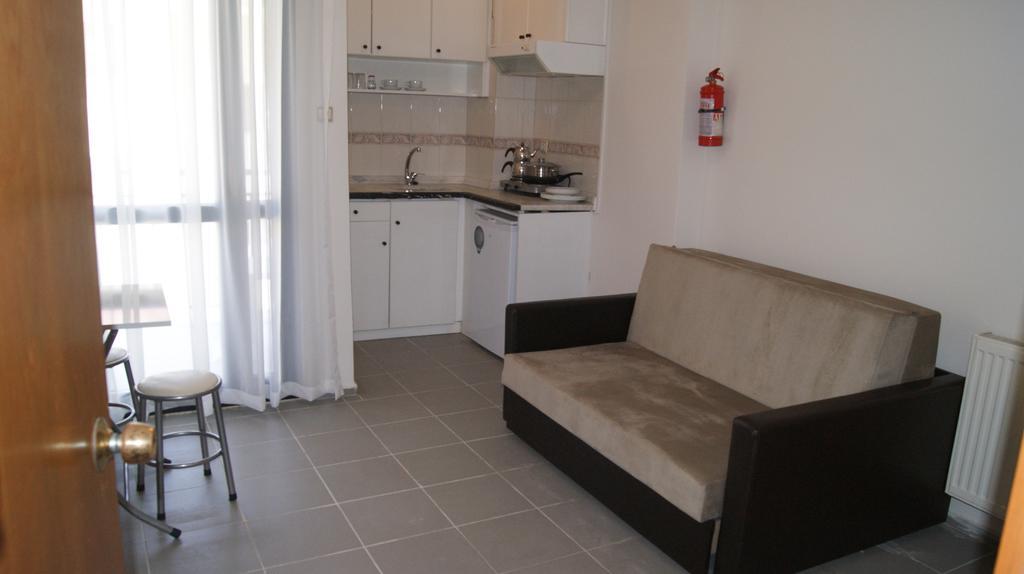 Family Room Private Bathroom