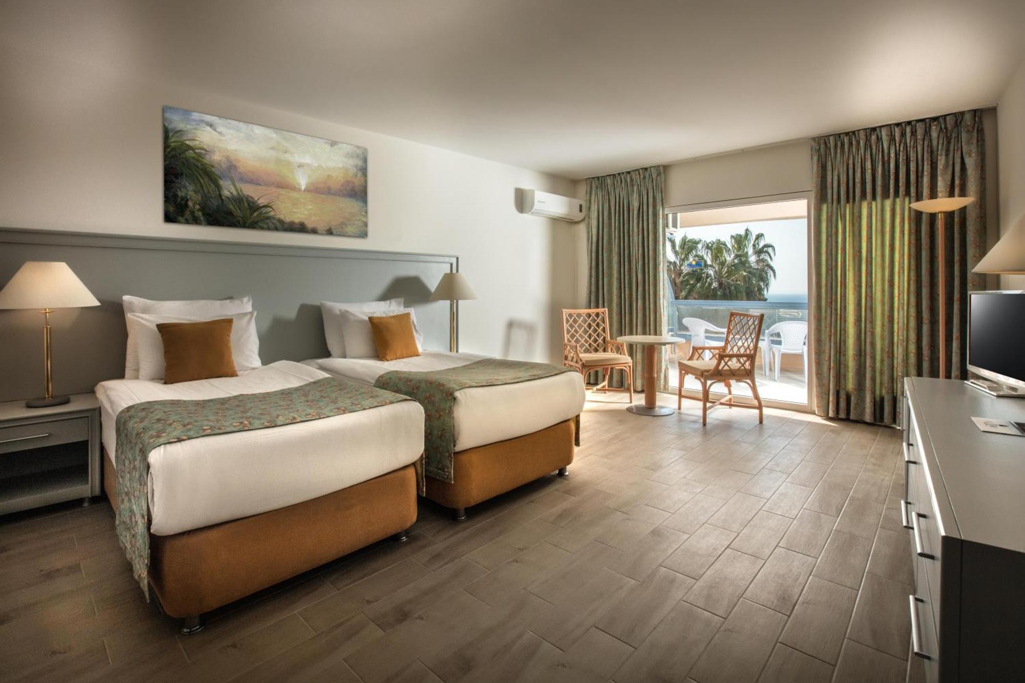 Standard Double or Twin Room Garden View Ground floor