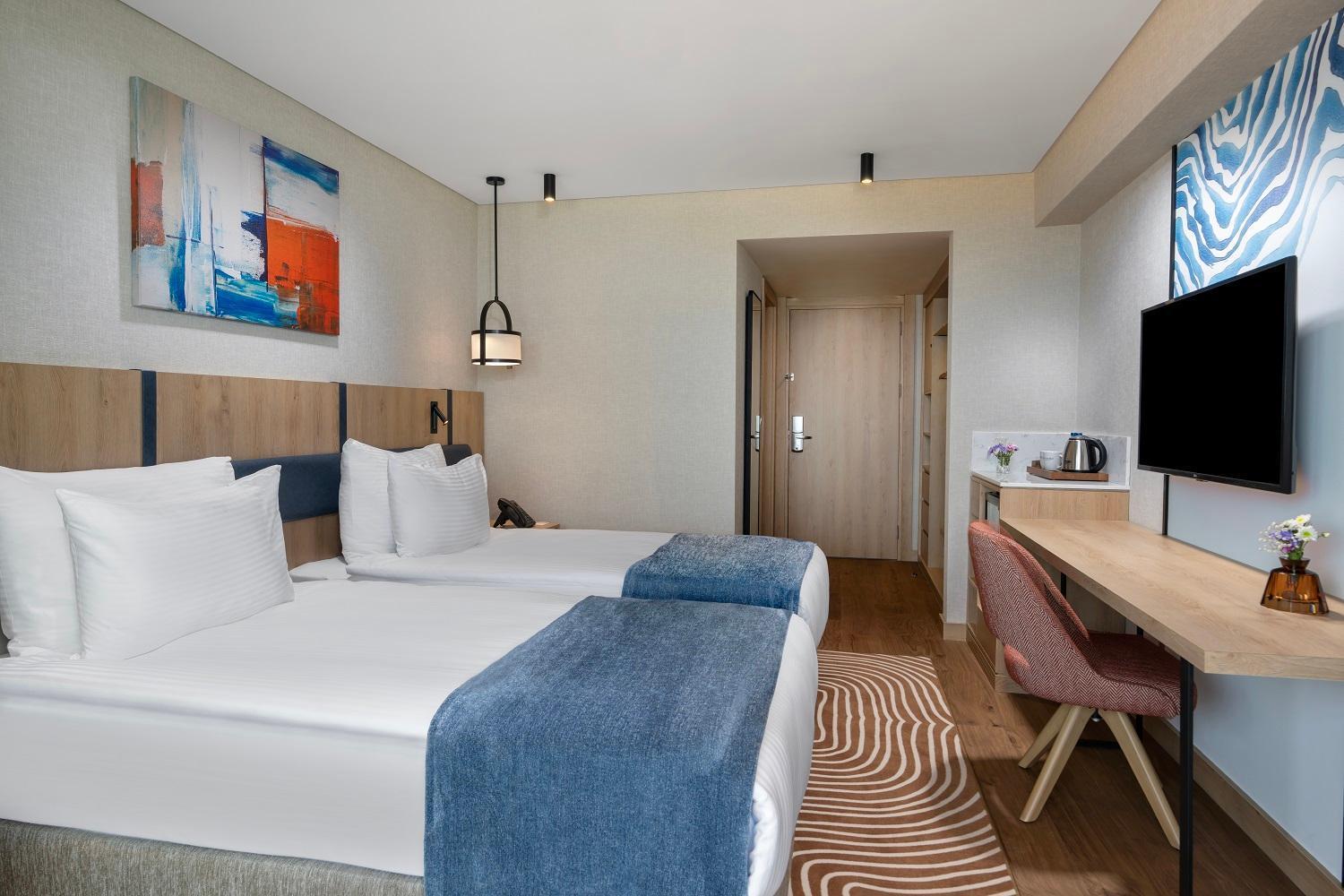 Trendy Room 2 Single Beds Sea View