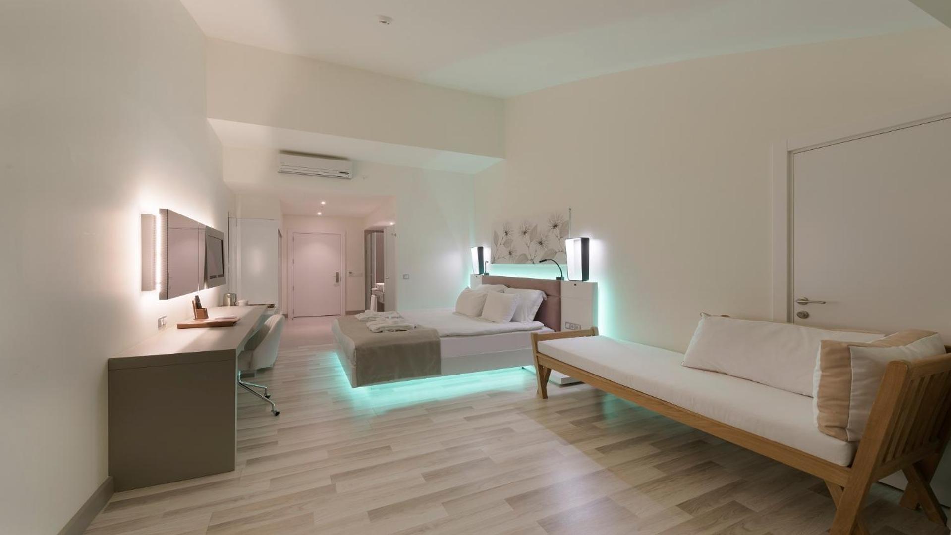 Superior Deluxe Double Room,1275324457:JPEG