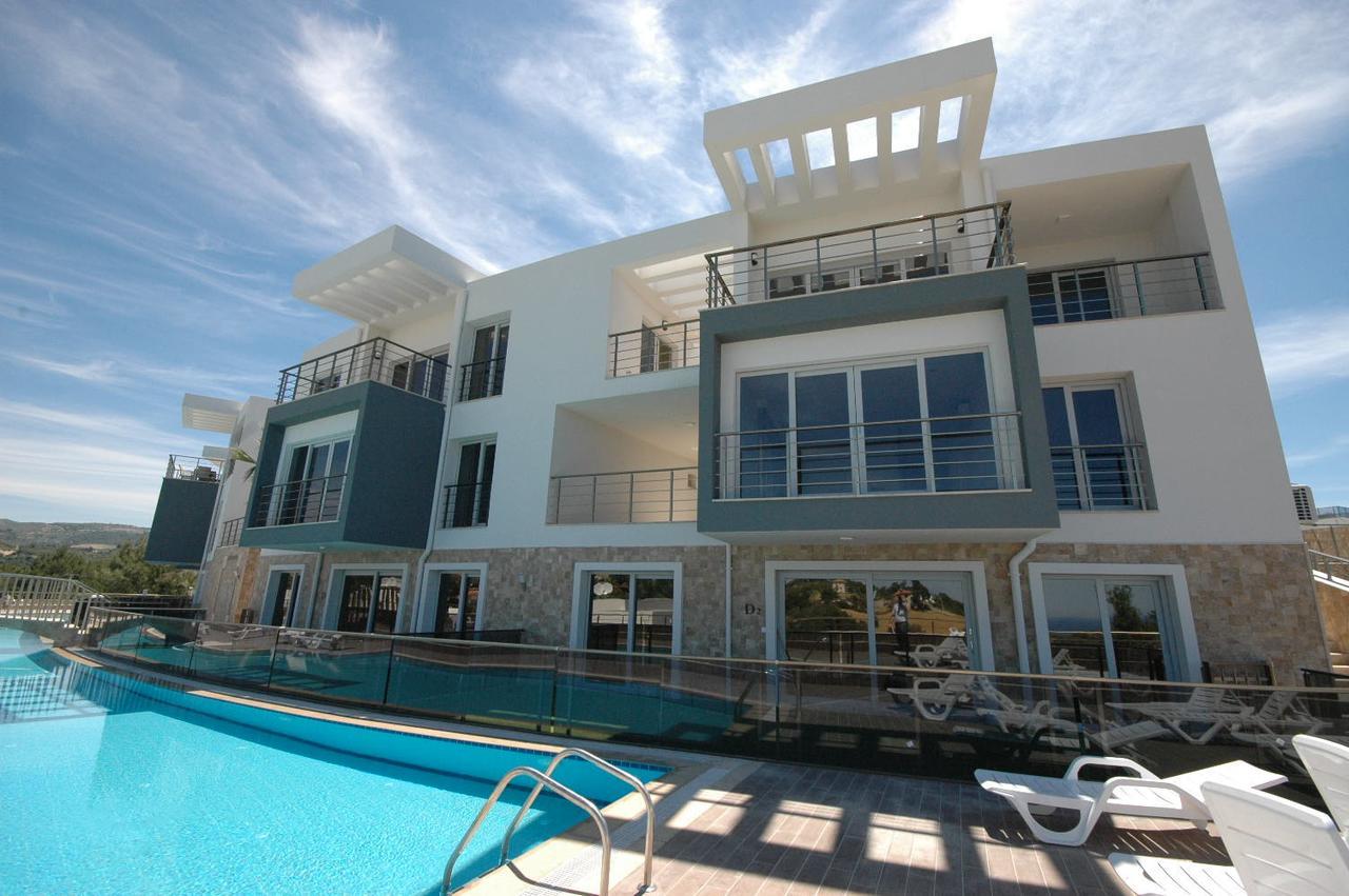 Suite with Pool View,1091657259:JPEG