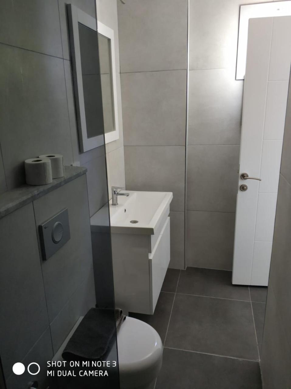 Apartment with Mountain View,695789592:JPEG