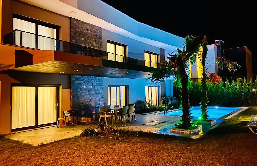 Oasis Villalari 4-1