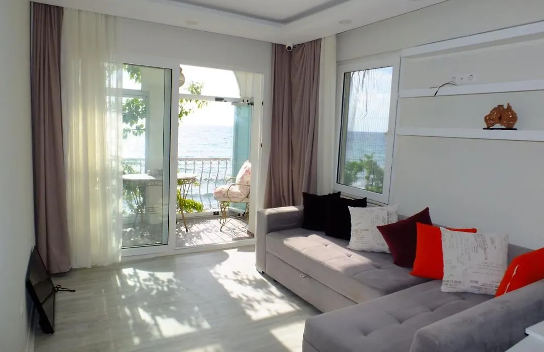 Yilanci Burnu,Kusadasi-1