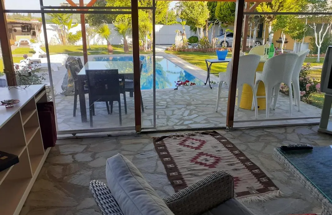 Kusadasi Ciftlik Evi-1