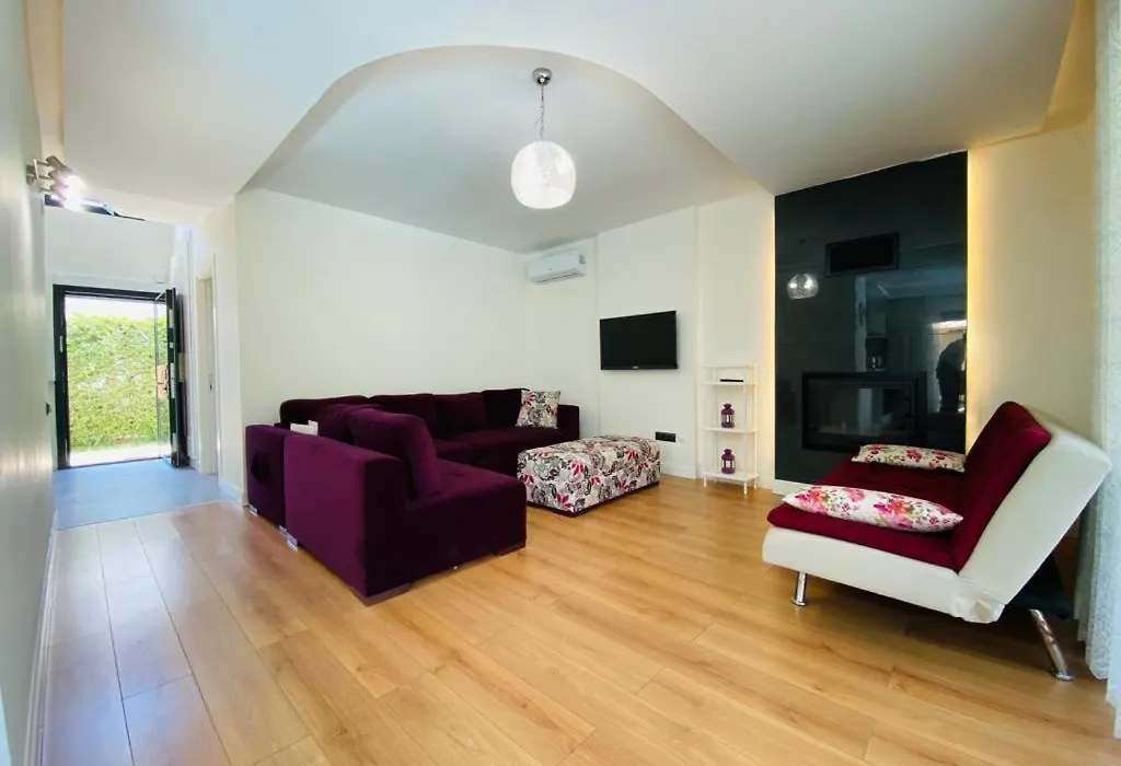 Kusadasi'Nda Muhtesem Havuzlu Villa Miray A 12 A7 B4 B10-1