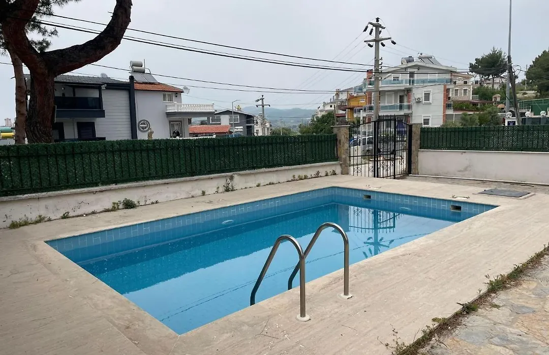 Guenluek Kiralik Oezel Havuzlu Ultra Lueks Villa-1