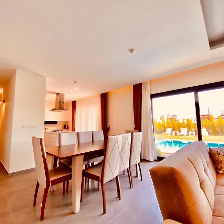 Oasis Villalari 4-3