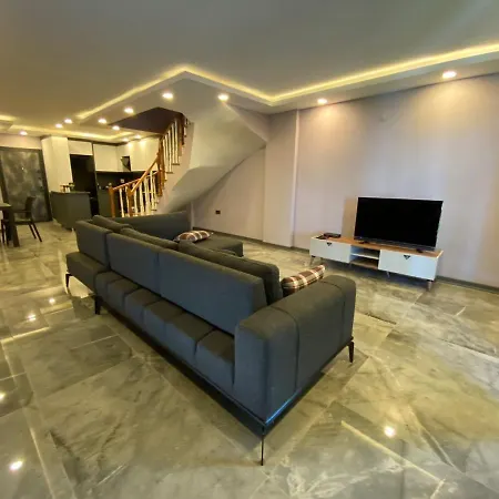 Oezel Havuzlu Lueks Villa-3