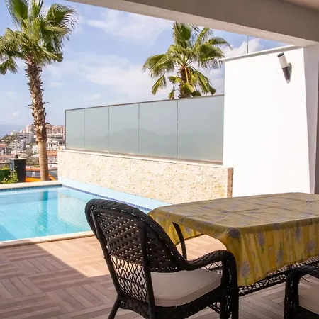Spacious Flat With Pool In Kusadasi-3