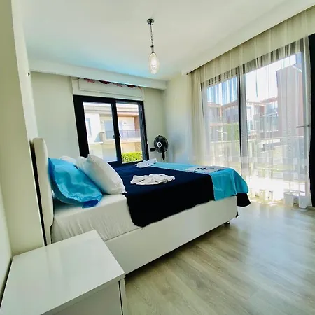 Kusadasi'Nda Muhtesem Havuzlu Villa Miray A 12 A7 B4 B10-3
