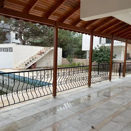 Guenluek Kiralik Oezel Havuzlu Ultra Lueks Villa-2