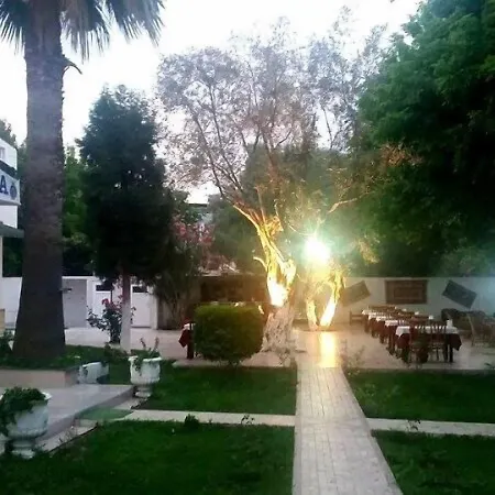 Selina Hotel-2